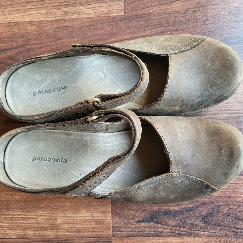 Patagonia Clogs slip on brown distressed leather with adjustable strap size 38